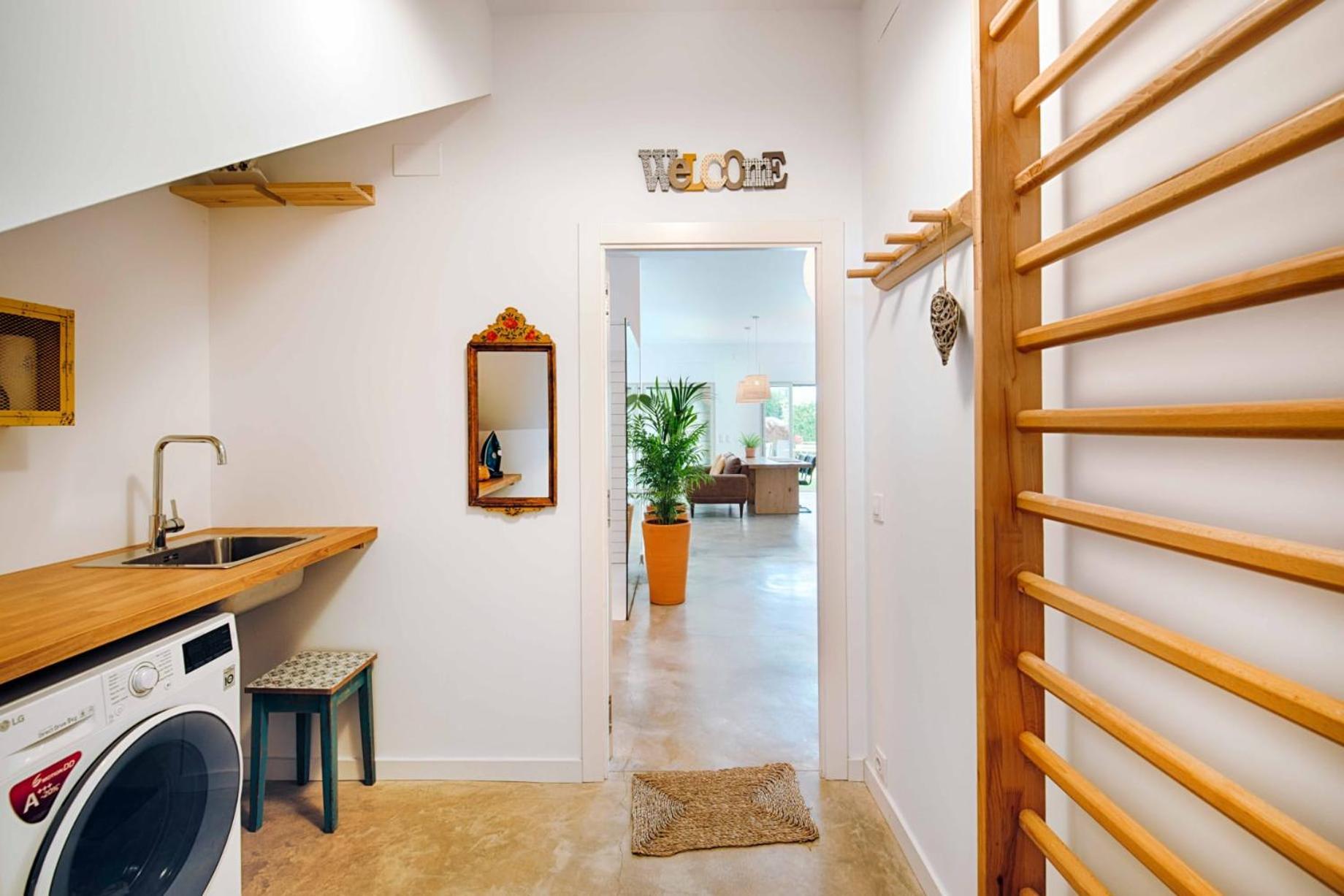 菲格拉斯Loft Con Piscina Climatizada De Agua Salada Y Parking En El Centro De Figueres公寓 外观 照片